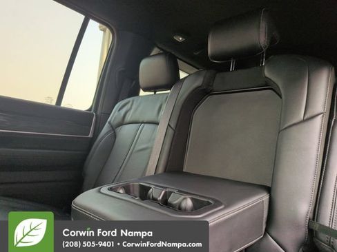Used 2022 Jeep Wagoneer Series II AWD/4WD image 26