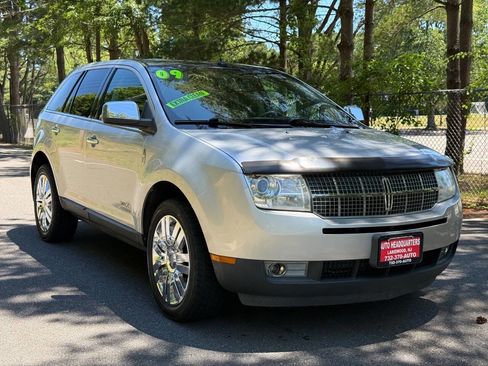 Used 2009 Lincoln MKX AWD image 3