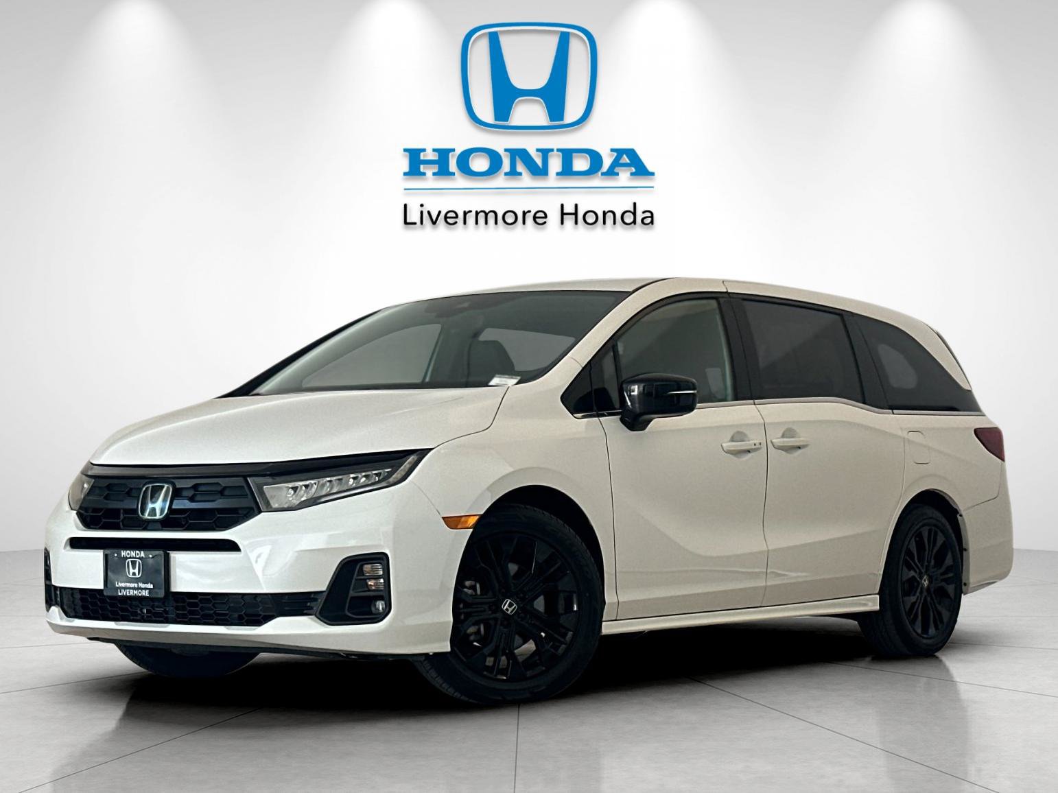 Used 2025 Honda Odyssey Sport-L image 2