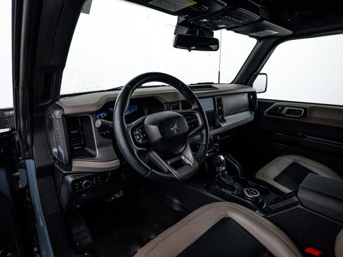 Used 2024 Ford Bronco Wildtrak image 10