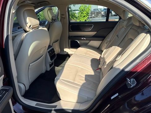 Used 2017 Lincoln Continental Select FWD image 38