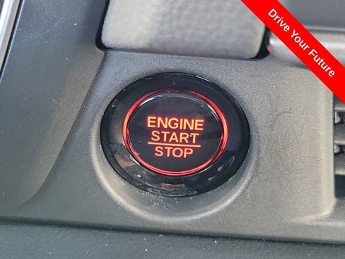 Used 2024 Honda Pilot EX-L image 11