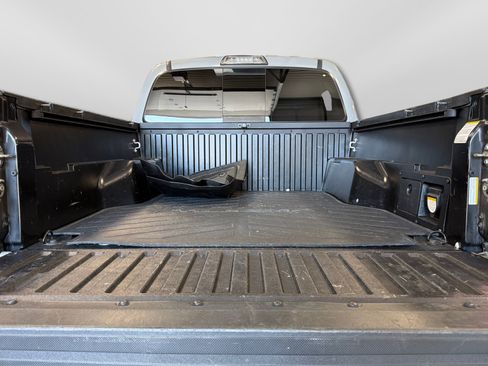 Used 2019 Toyota Tacoma TRD Sport w/ Technology Package AWD/4WD image 43