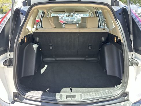 Used 2020 Honda CR-V LX image 12