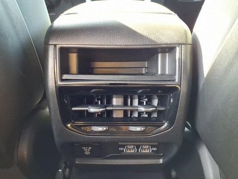 Certified 2023 Jeep Grand Cherokee Altitude image 16