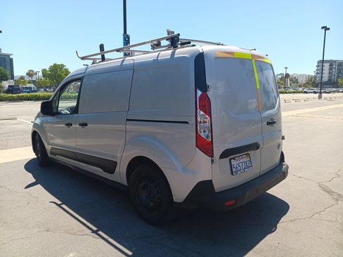Used 2019 Ford Transit Connect XLT FWD image 6