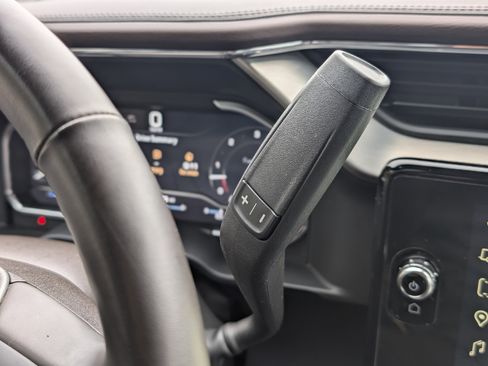 Used 2024 GMC Sierra 2500 Denali w/ Denali Reserve Package image 32