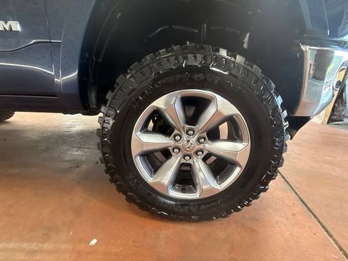 Used 2020 RAM 1500 Laramie AWD/4WD image 10