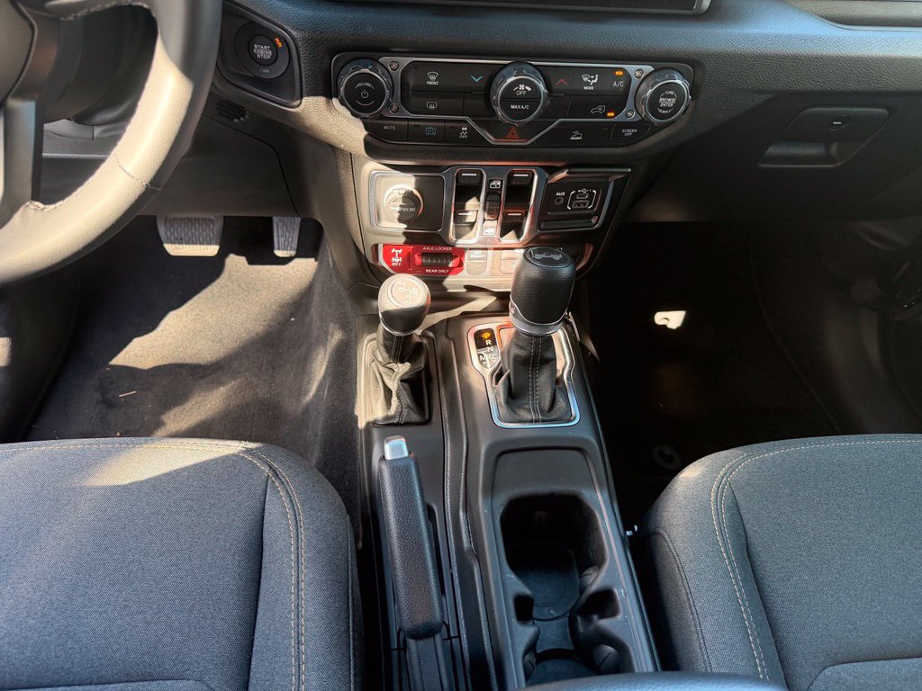 Used 2025 Jeep Wrangler Unlimited Sport S 4xe AWD/4WD image 26