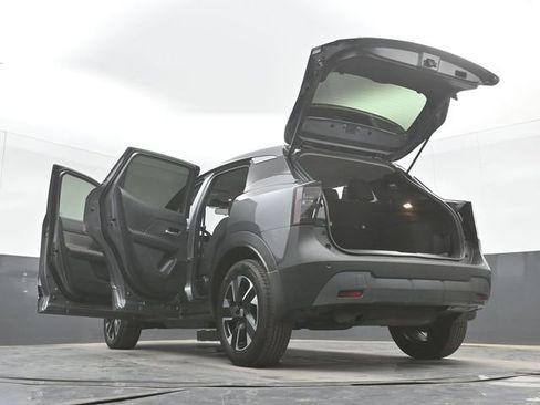 Used 2025 Nissan Kicks SV AWD/4WD image 52