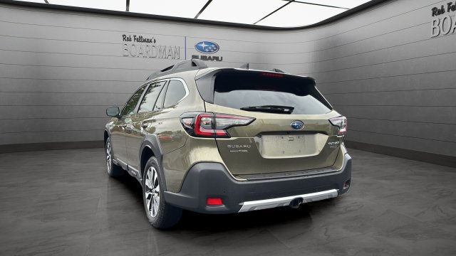 Used 2025 Subaru Outback Limited AWD/4WD image 7