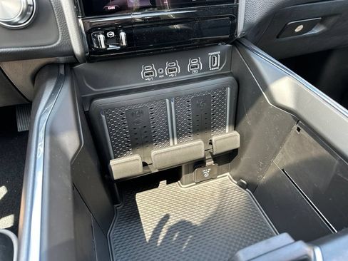 New 2026 RAM 1500 Laramie AWD/4WD image 34