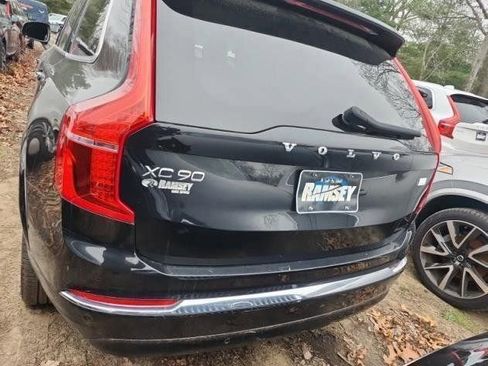 Certified 2024 Volvo XC90 T8 Plus image 6