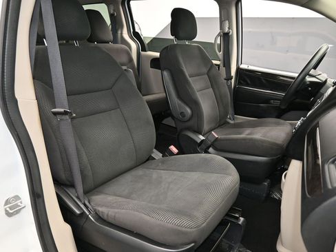 Used 2020 Dodge Grand Caravan SE image 33
