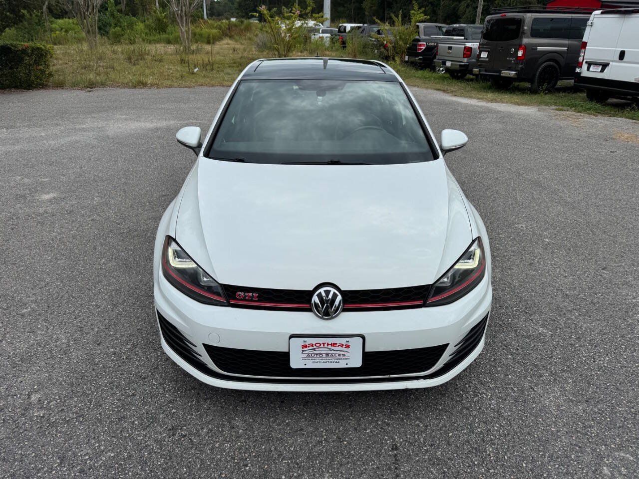 Used 2016 Volkswagen GTI SE w/ Lighting Package (SEL) FWD image 4