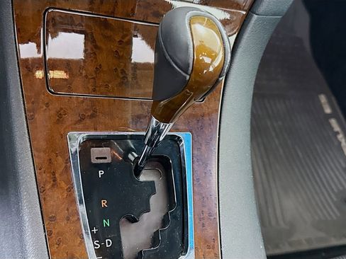 Used 2010 Lexus ES 350 image 17