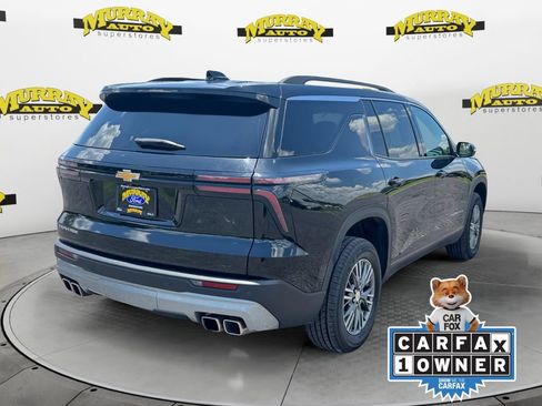 Used 2025 Chevrolet Traverse LT FWD image 6