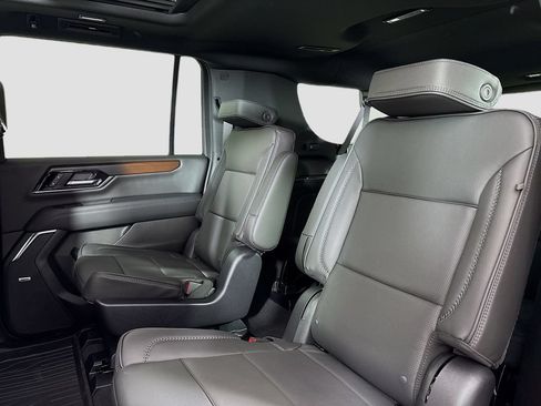 New 2026 GMC Yukon XL Denali w/ Denali Reserve Package AWD/4WD image 25