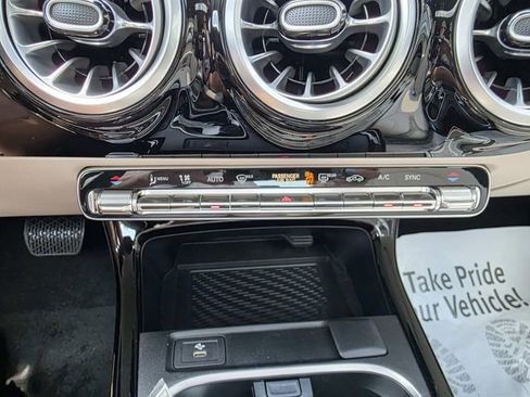 Used 2025 Mercedes-Benz CLA 250 image 21