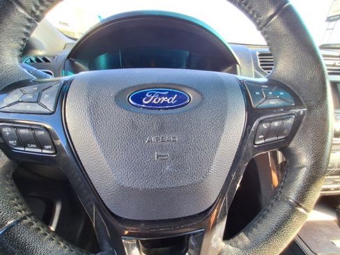 Used 2017 Ford Explorer XLT AWD/4WD image 13