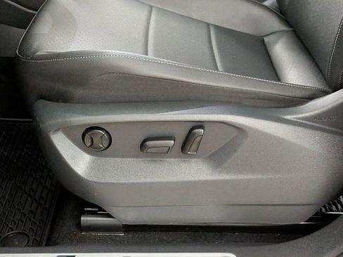 Used 2020 Volkswagen Tiguan SE R-Line AWD/4WD image 13