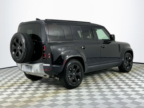 Used 2025 Land Rover Defender 110 S AWD/4WD image 5