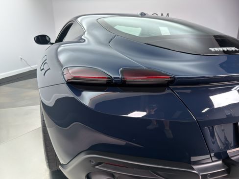 Used 2021 Ferrari Roma RWD image 12