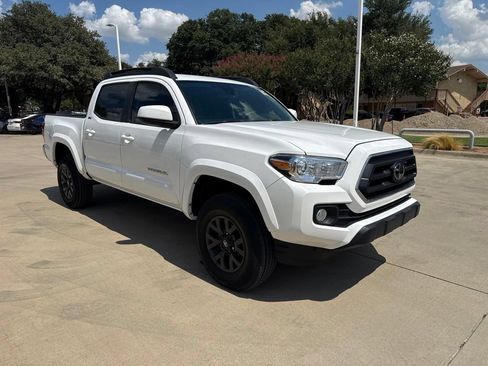 Used 2023 Toyota Tacoma SR5 RWD image 9
