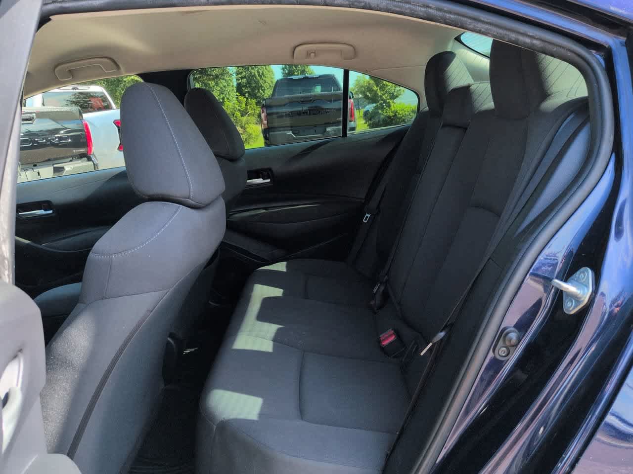 Used 2021 Toyota Corolla LE FWD image 13