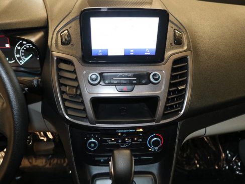 Used 2022 Ford Transit Connect XLT FWD image 29