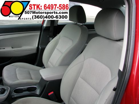 Used 2017 Hyundai Elantra SE image 15