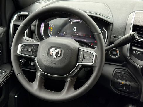 New 2026 RAM 2500 Laramie AWD/4WD image 14
