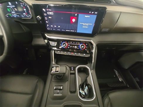 Used 2024 GMC Sierra 1500 Denali w/ Denali Reserve Package image 11