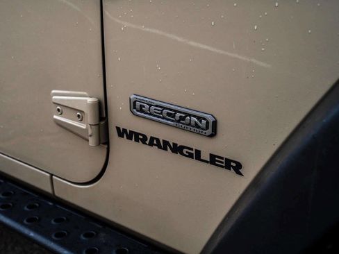 Used 2017 Jeep Wrangler Rubicon image 11