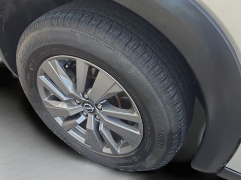 Used 2025 Nissan Pathfinder SV FWD image 29