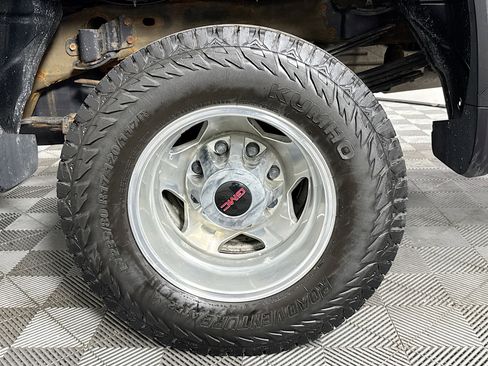 Used 2023 GMC Sierra 3500 Denali w/ Denali Ultimate Package image 35