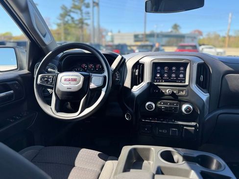 Used 2024 GMC Sierra 1500 Pro w/ Pro Value Package AWD/4WD image 12