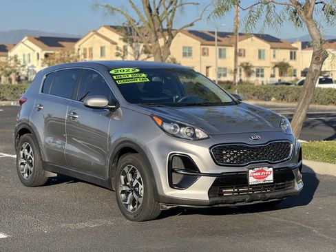 Used 2022 Kia Sportage LX image 1