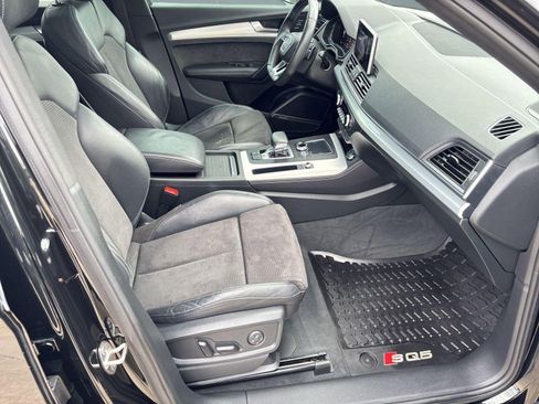 Used 2020 Audi SQ5 Premium Plus w/ Premium Plus Package image 30