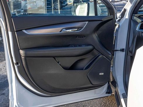 Used 2024 Cadillac XT6 Luxury image 11
