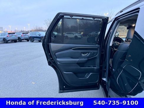 Certified 2025 Honda Pilot Elite image 18