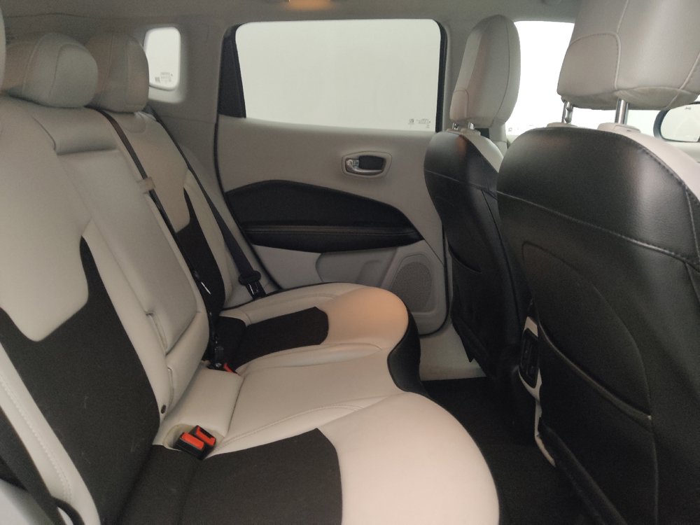Used 2021 Jeep Compass Latitude w/ Convenience Group FWD image 19