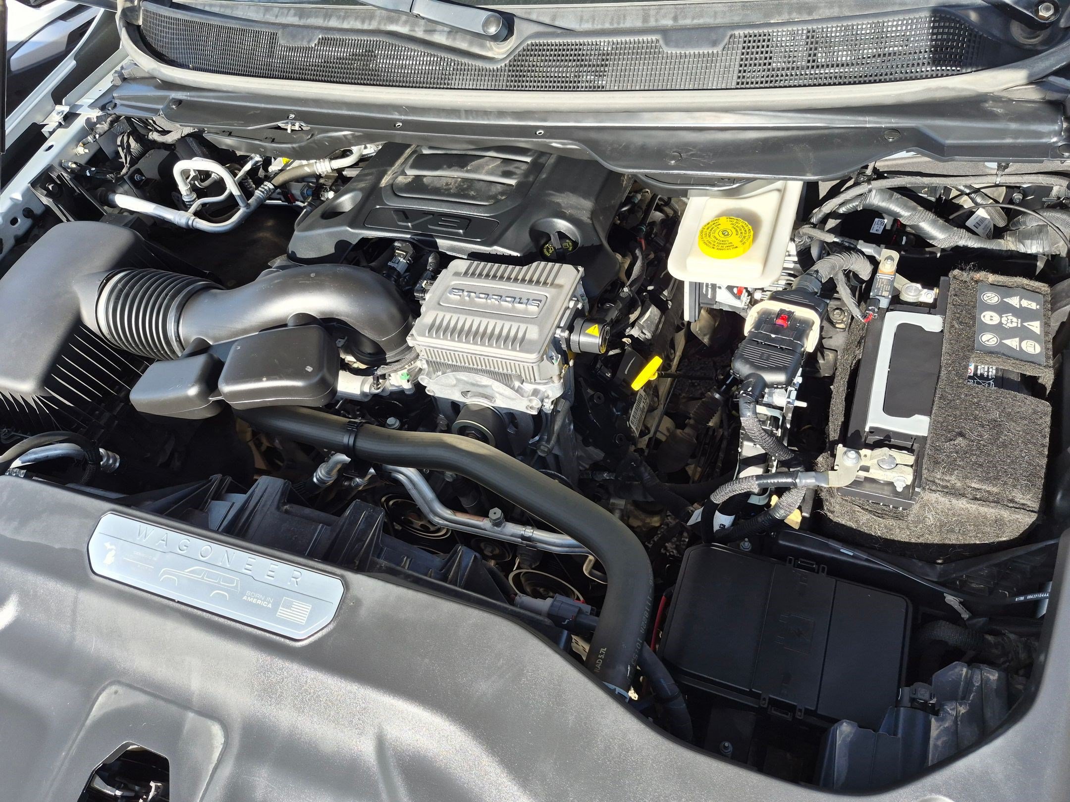 Used 2023 Jeep Wagoneer 4WD image 34