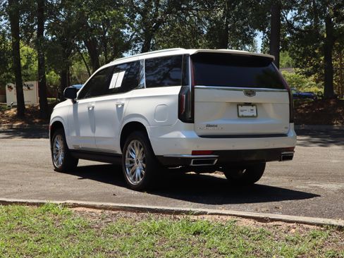 Used 2021 Cadillac Escalade Premium Luxury w/ Driver Assist Tech Package AWD/4WD image 5