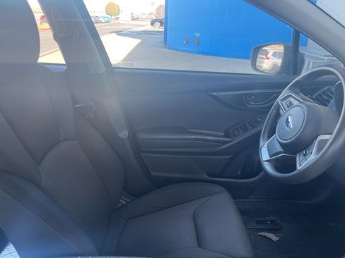 Used 2018 Subaru Impreza 2.0i Premium image 4
