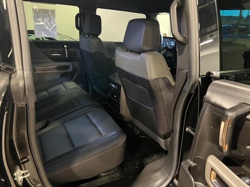 Used 2025 GMC Hummer EV 2X w/ LPO, Roof Cross Rail Package AWD/4WD image 40