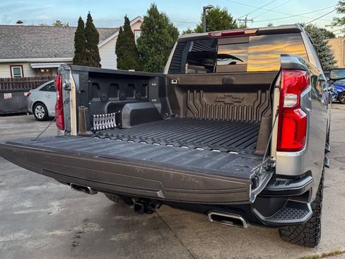 Used 2023 Chevrolet Silverado 1500 LT Trail Boss w/ Convenience Package II AWD/4WD image 7