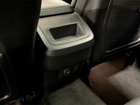 Certified 2023 Volvo XC60 B5 Plus image 33