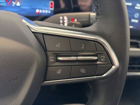 New 2026 Chevrolet Equinox LT w/ Convenience Package II image 18