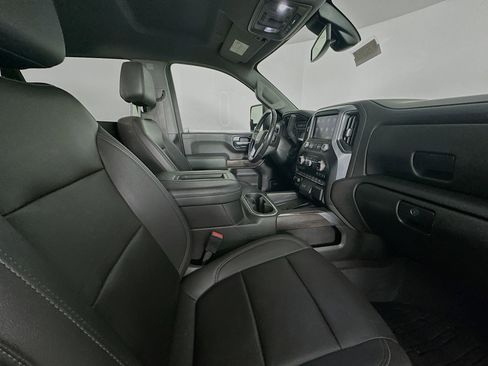 Used 2022 GMC Sierra 3500 SLT w/ SLT Premium Package image 35